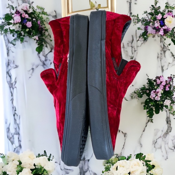 Vans Classic Slip On Velvet Wine Oxblood Black Sneakers Women's Size 8.5 Men's 7 - Picture 9 of 12